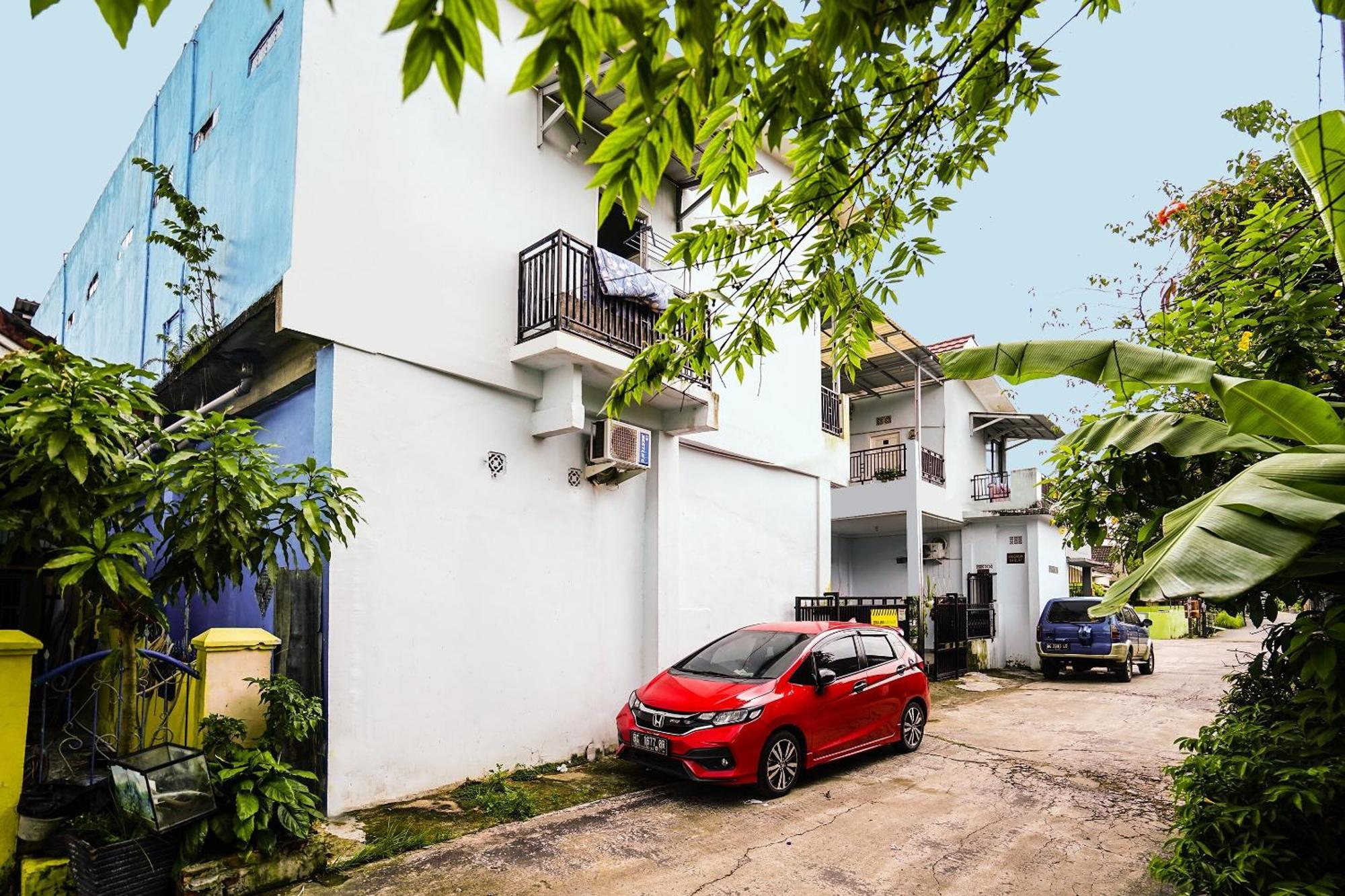 Oyo Life 92046 Garuda Residence Palembang Kültér fotó